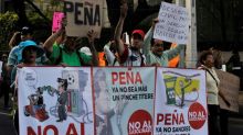Looting erupts amid protests over Mexico gas price hike